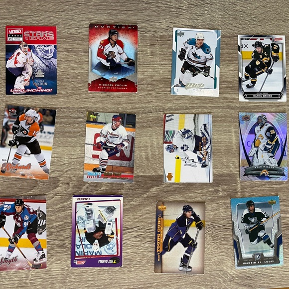 10+ year old hockey cards - Picture 2 of 8